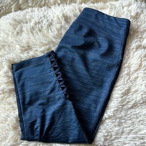 Workout leggings, below knee